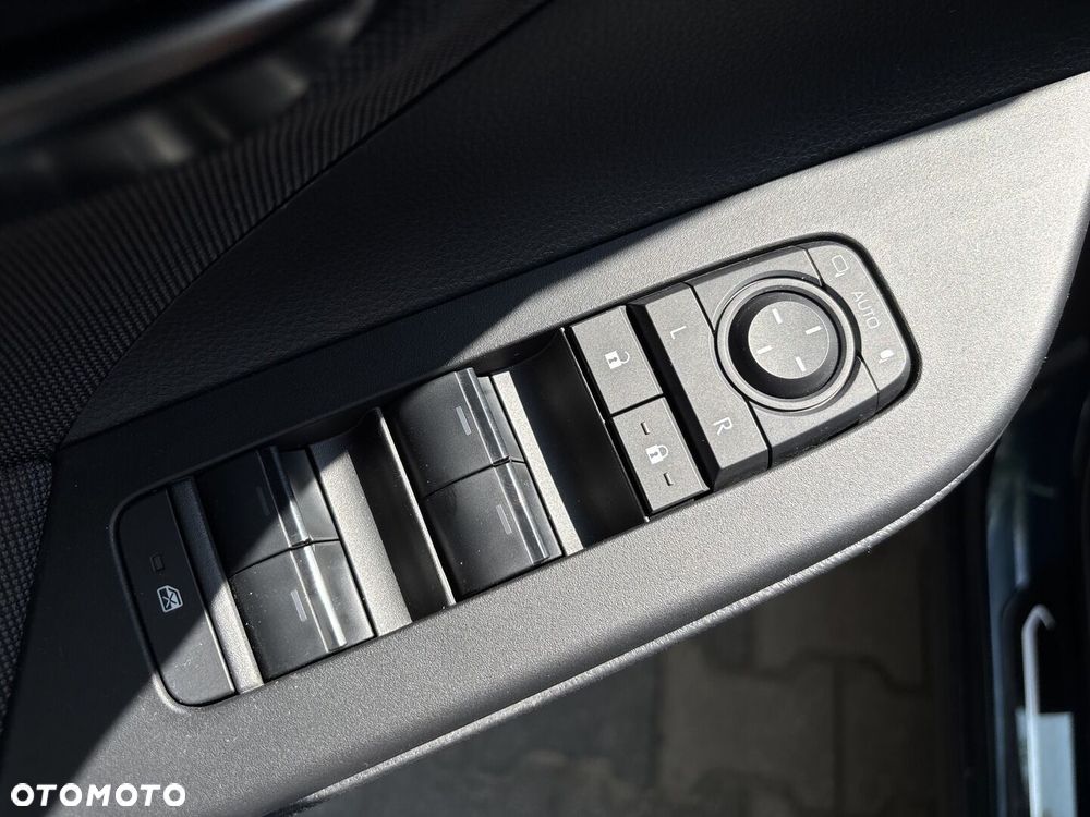 Toyota C-HR 2.0 Hybrid Dynamic Force Style - 12