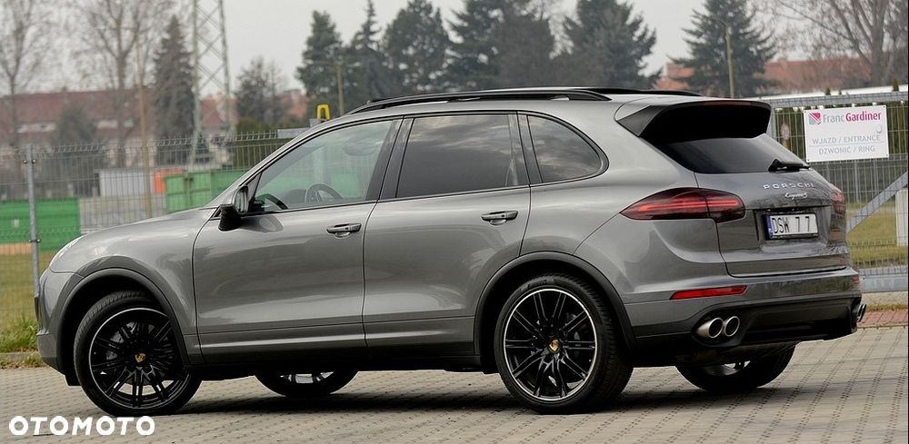Porsche Cayenne S Platinum Edition - 13