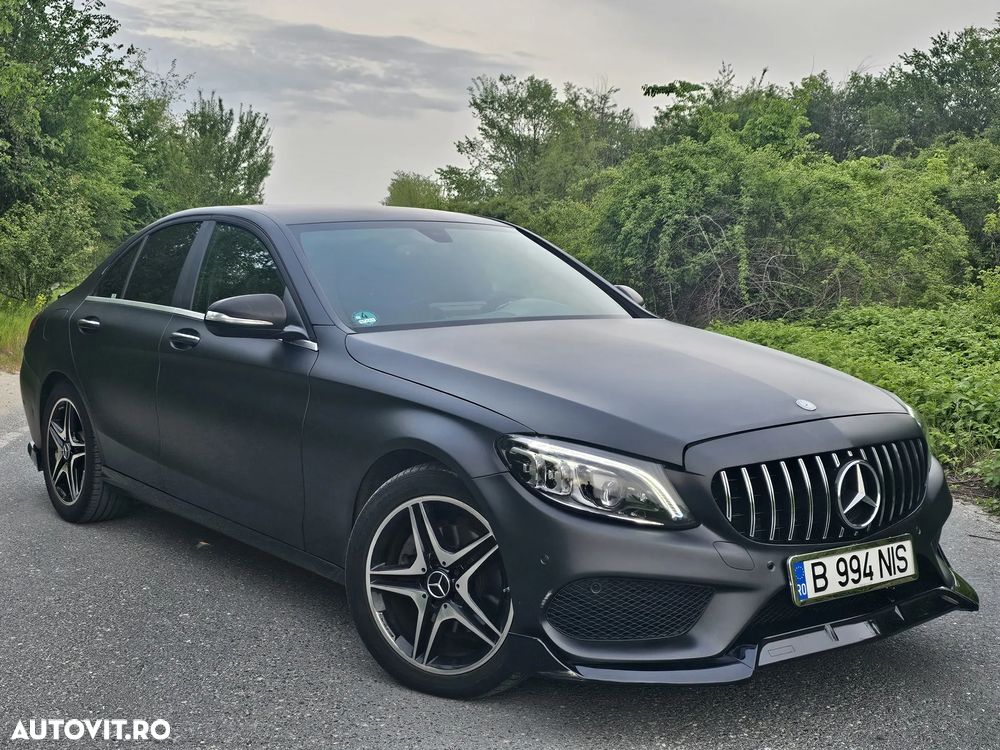 Mercedes-Benz C - 12