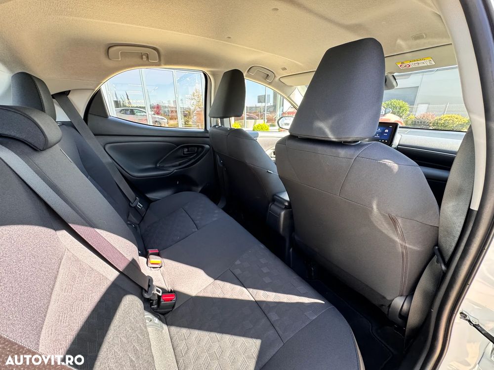 Toyota Yaris 1.5 VVT-i HSD Active - 26