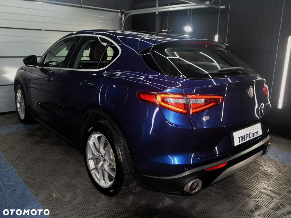 Alfa Romeo Stelvio 2.0 Turbo Executive Q4 - 33