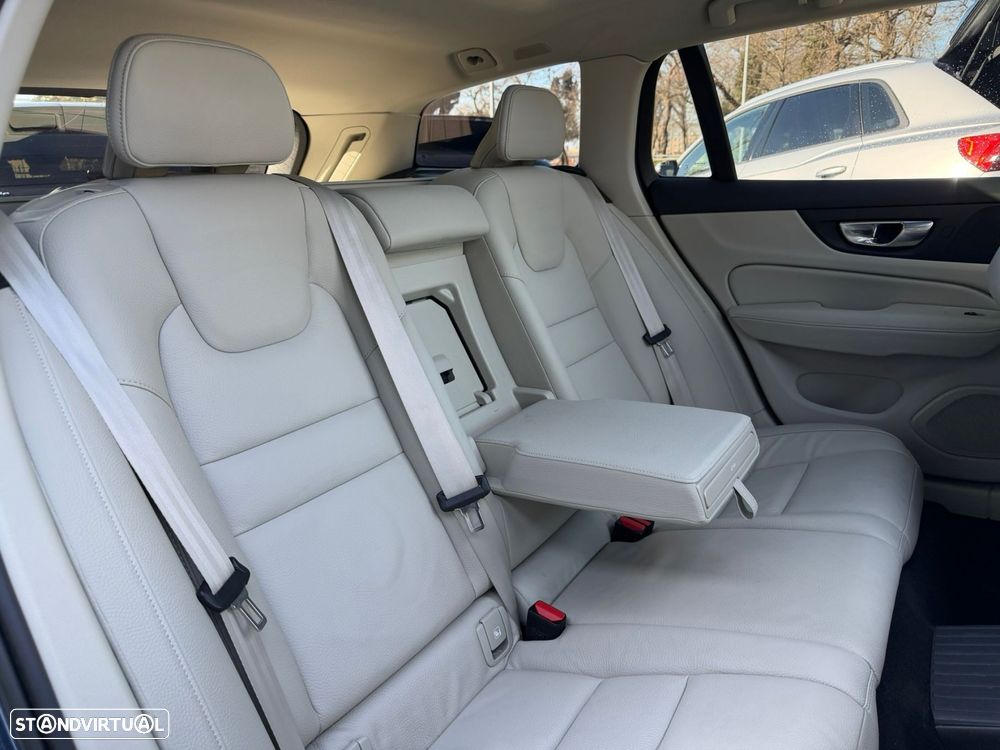 Volvo V60 2.0 T6 AWD TE Plus Bright - 27