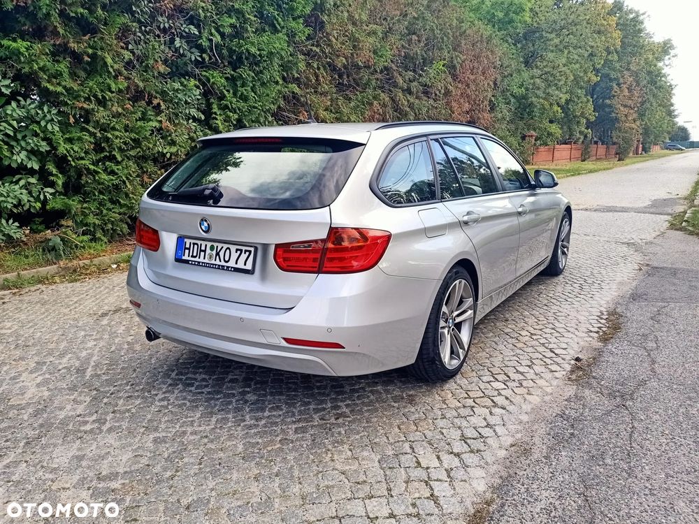BMW Seria 3 320d Touring Sport-Aut - 24