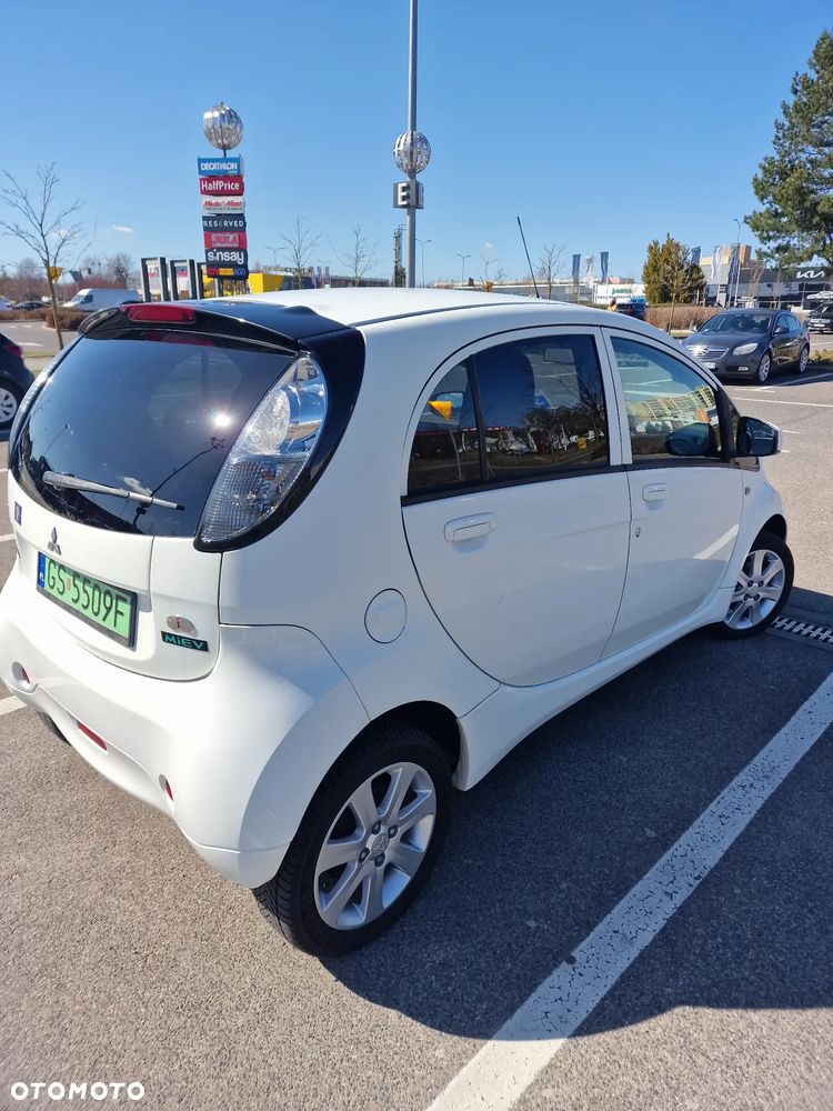 Mitsubishi i-MiEV Standard - 12