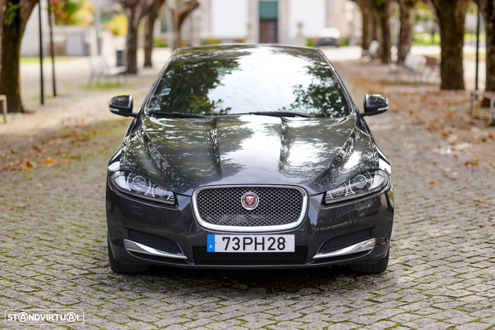 Jaguar Xf 2014 photo 2