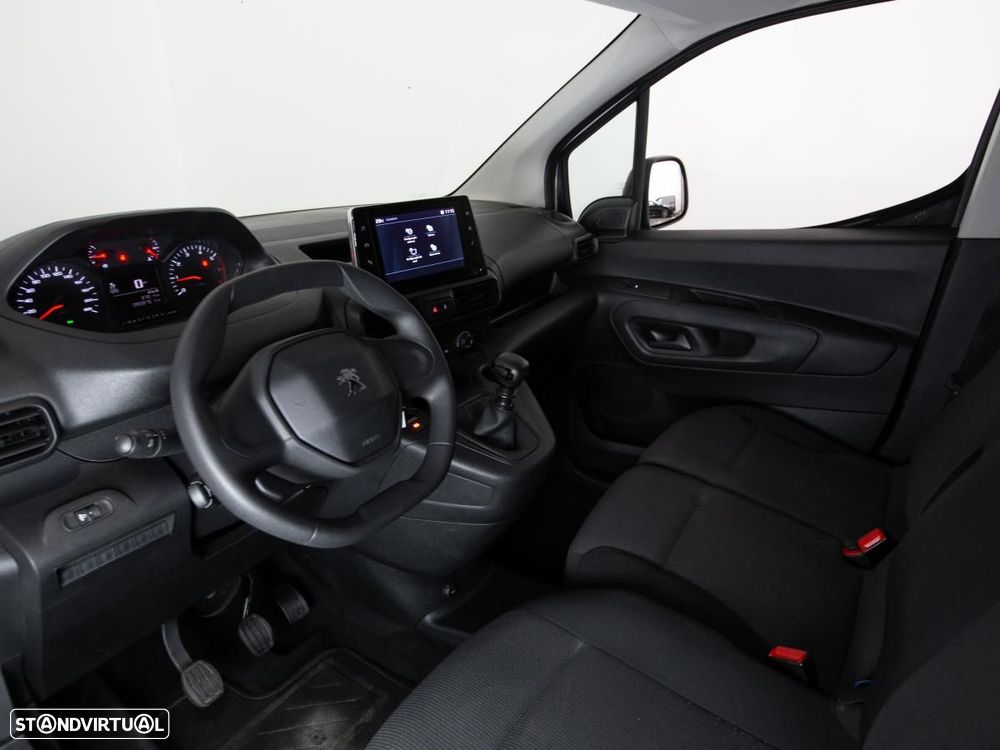 Usado Peugeot Partner 1.5 BlueHDi Standard C/IVA 2023 - 16 990 EUR, 80 ...