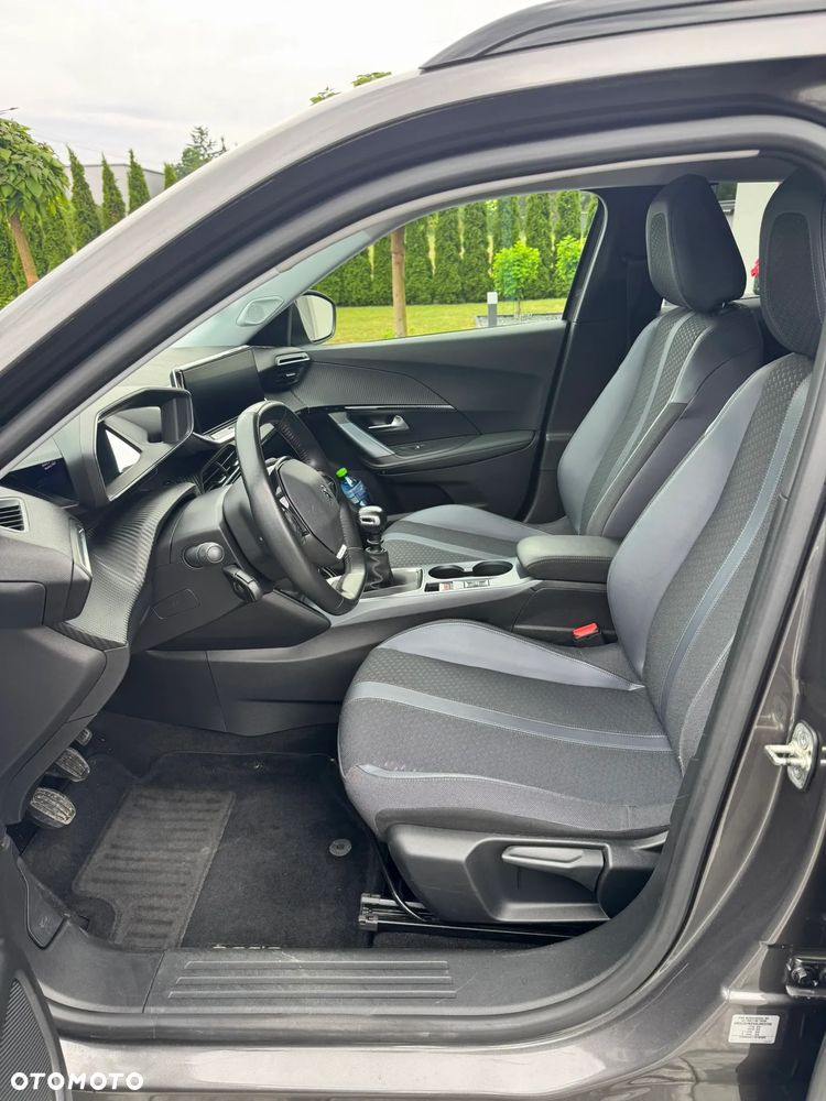 Peugeot 2008 PureTech 130 Allure - 14