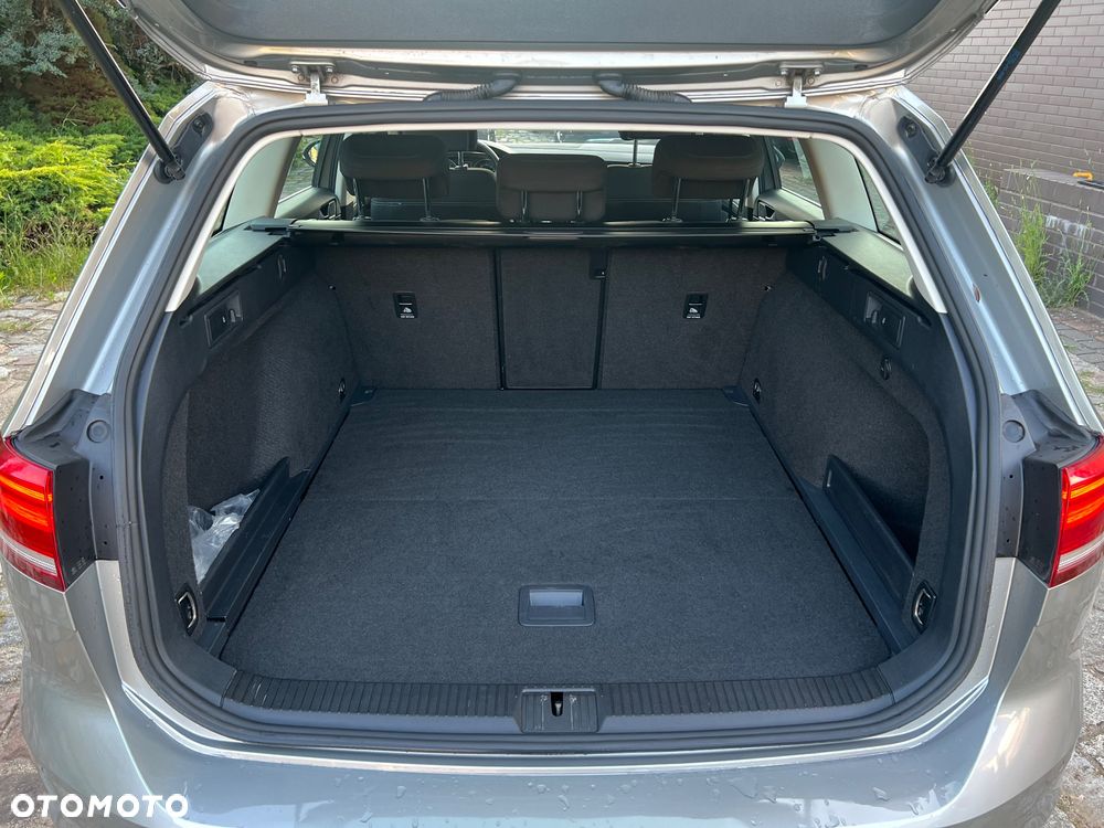 Volkswagen Passat - 5