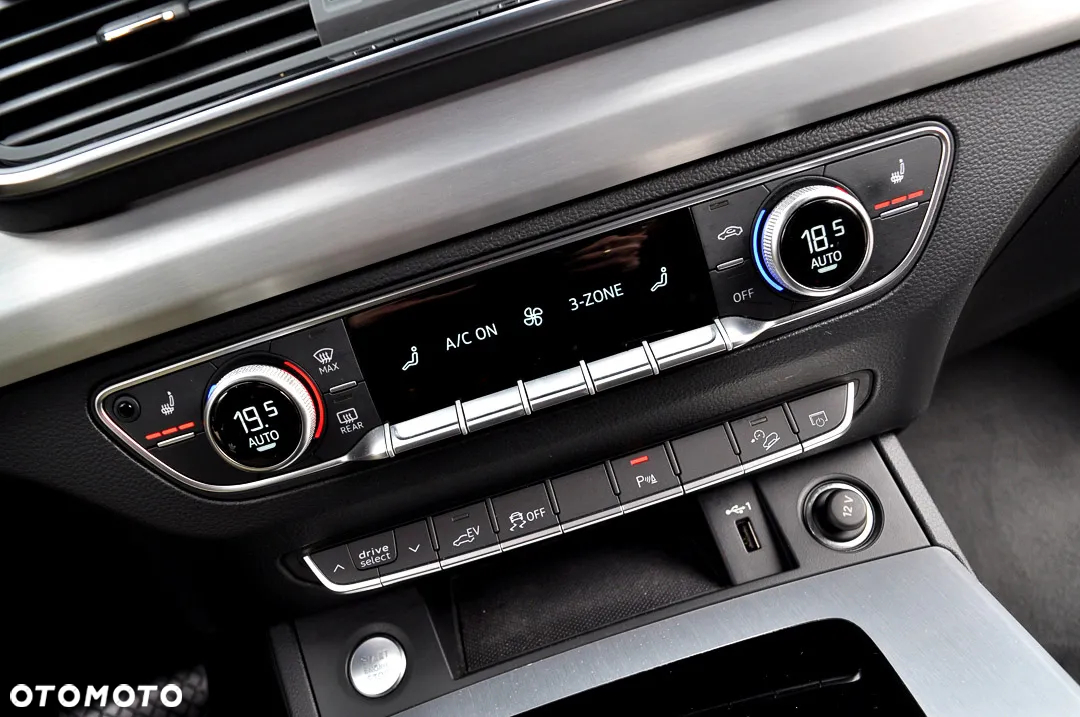Audi Q5 50 TFSI e quattro S tronic sport - 32