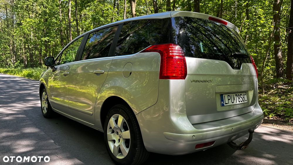 Peugeot 5008 1.6 THP Family 7os - 4
