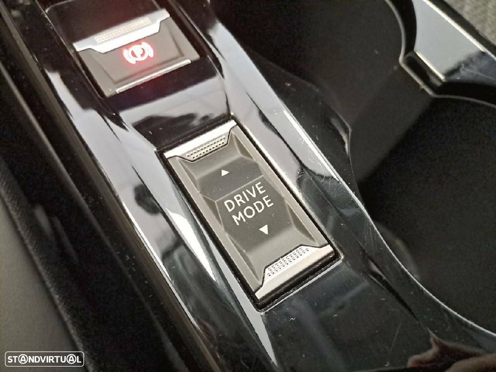 Peugeot 208 1.2 Hybrid Allure e-DCS6 - 25