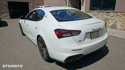 Maserati Ghibli Modena S Q4 - 3