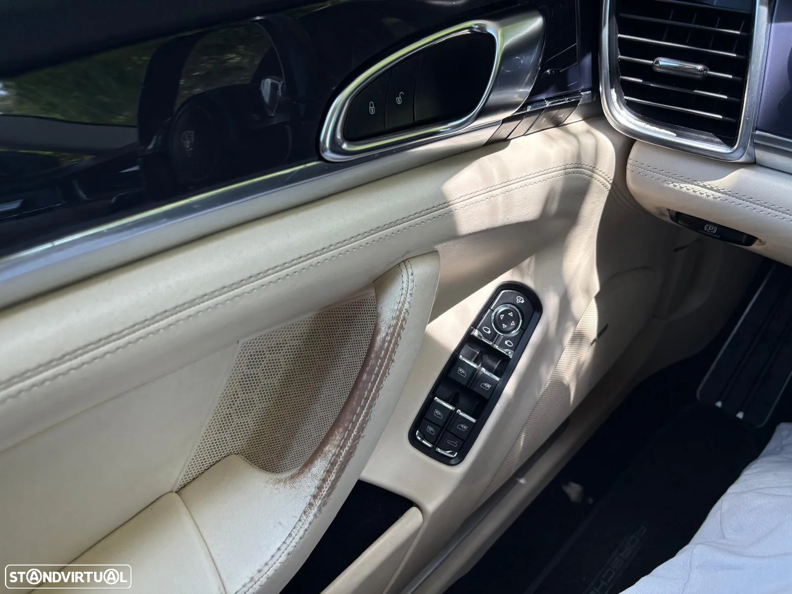 Porsche Panamera 4 E-Hybrid - 52