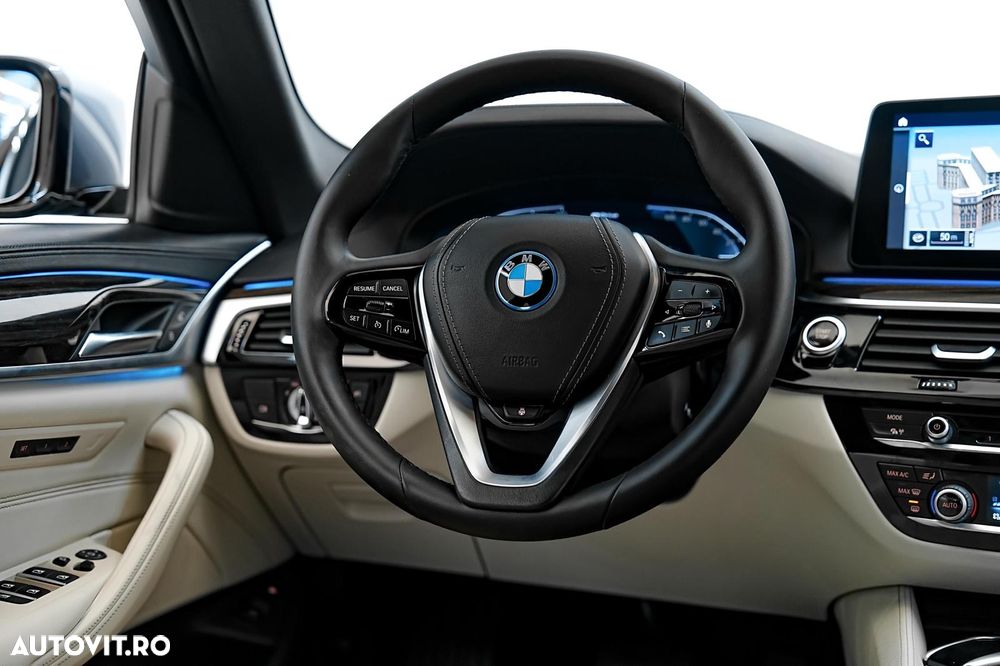 BMW Seria 5 530e xDrive AT PHEV - 12