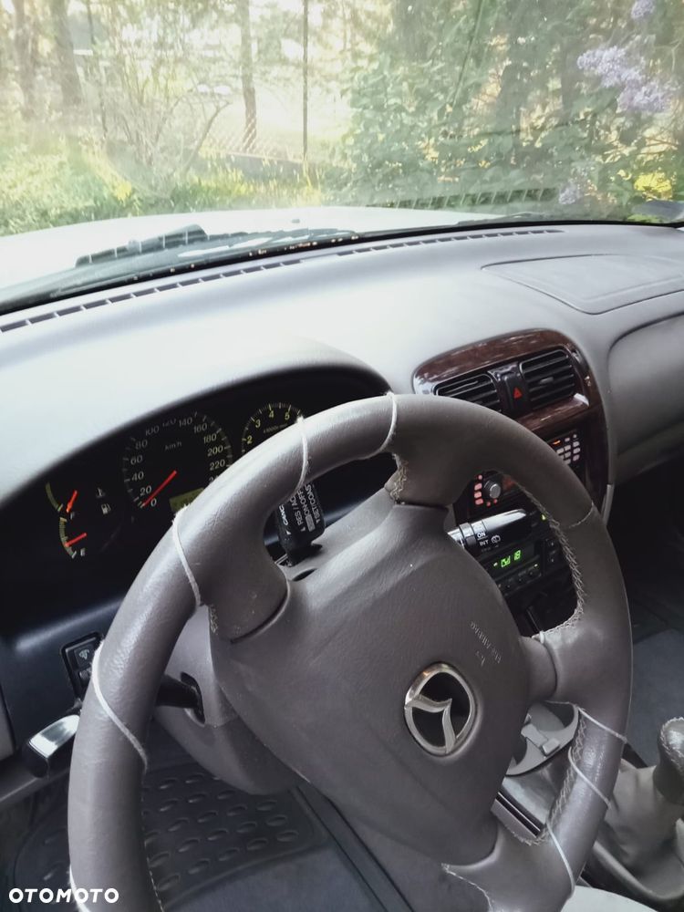Mazda 626 2.0 - 11