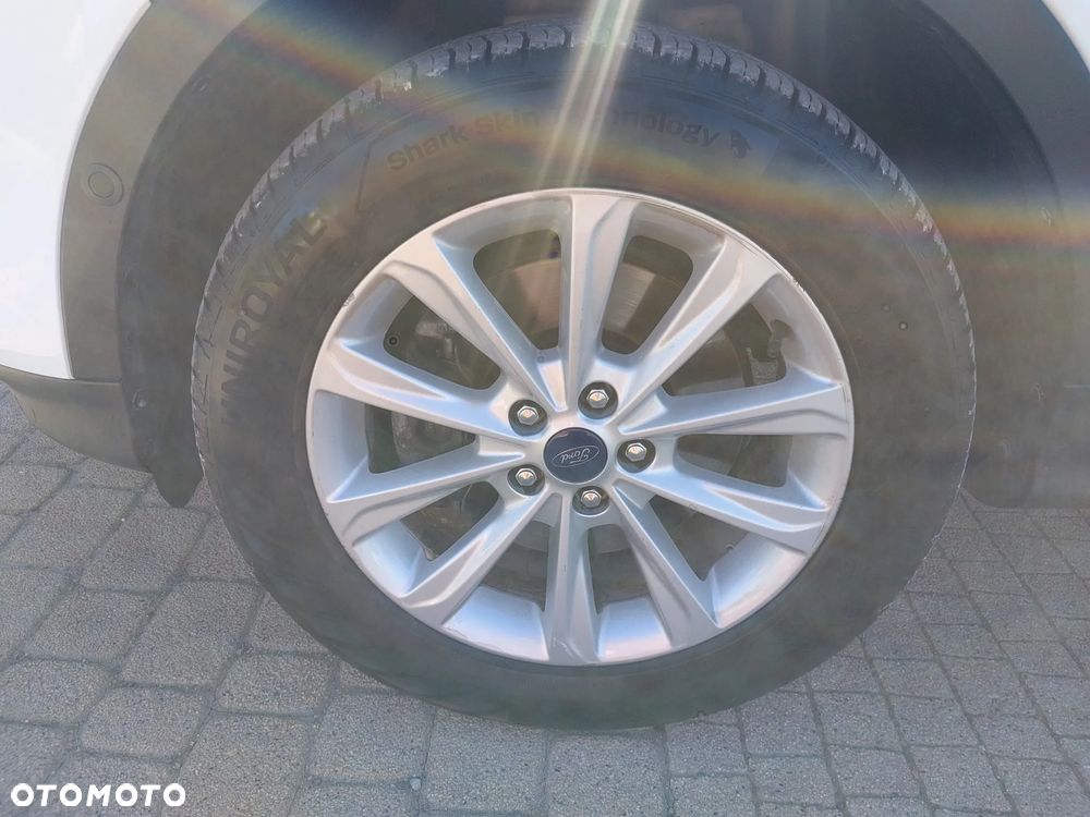 Ford Kuga - 31