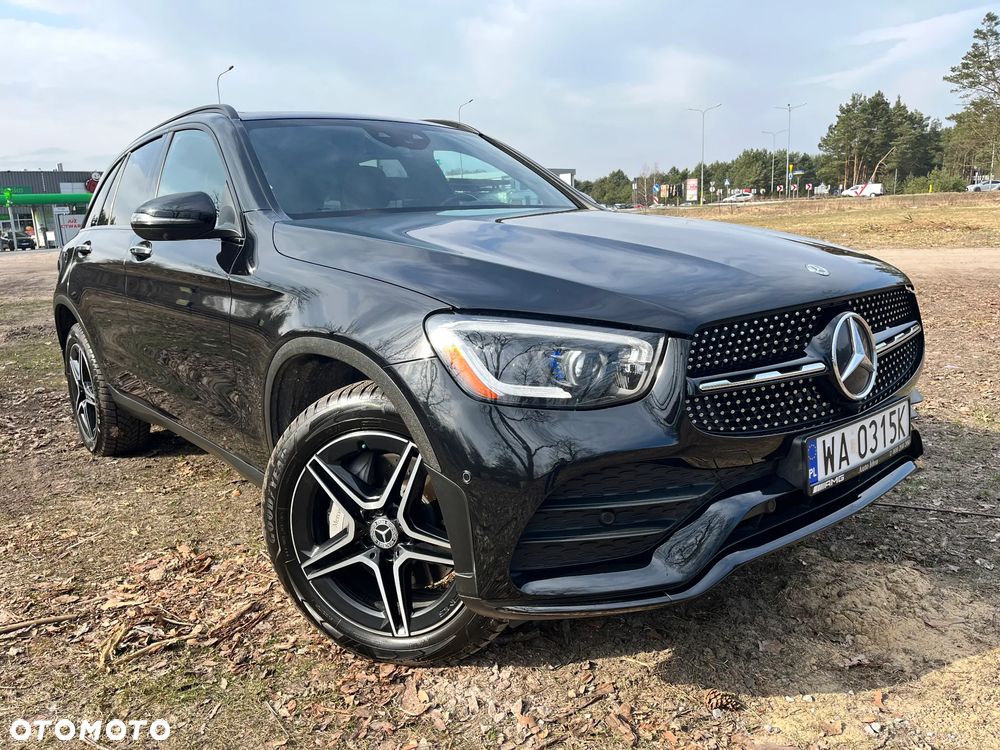 Mercedes-Benz GLC 300 4Matic 9G-TRONIC AMG Line - 1