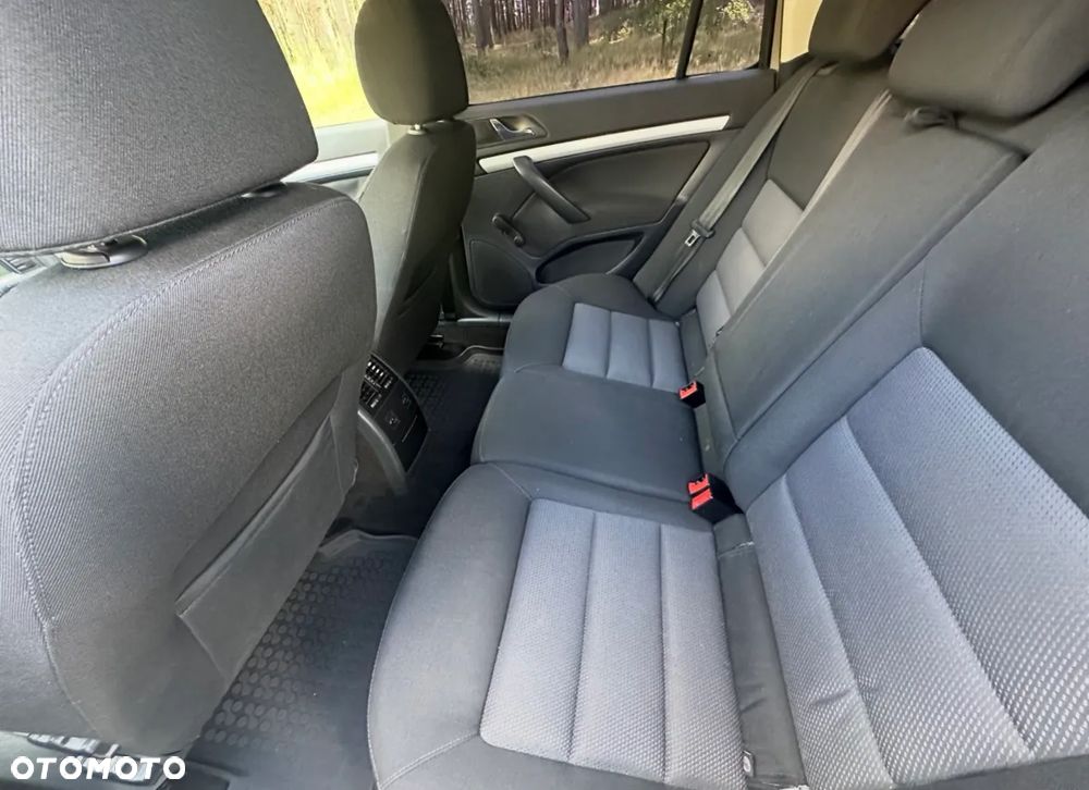 Skoda Octavia 1.6 Combi Ambiente - 21