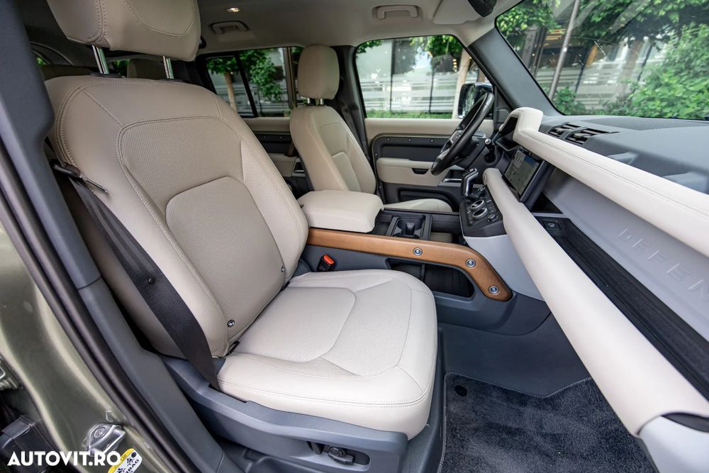 Land Rover Defender 110 3.0D 300 MHEV Hard Top SE - 32