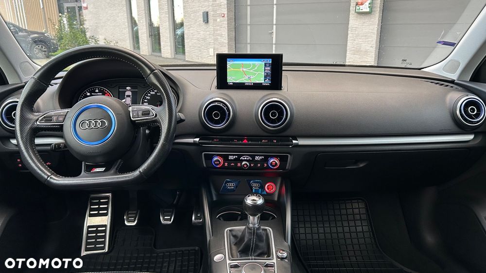 Audi A3 Sportback 1.6 TDI (clean diesel) S line Sportpaket - 33