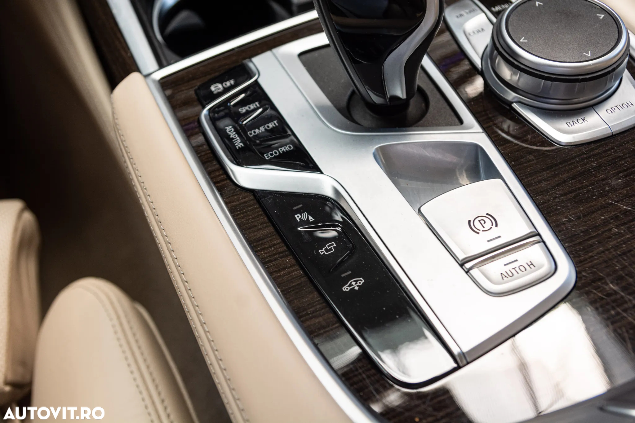 BMW Seria 7 730d xDrive MHEV - 18