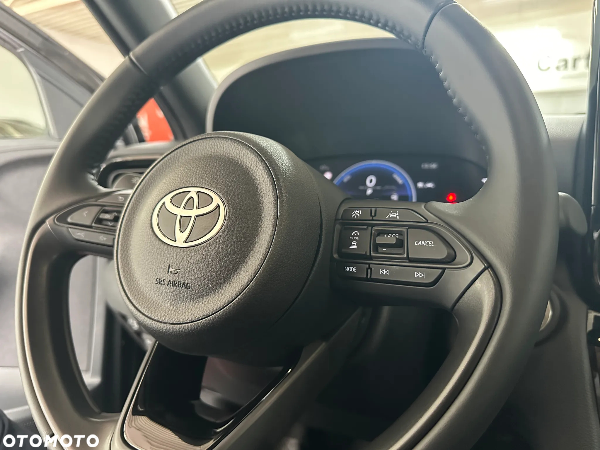 Toyota Yaris Hybrid 1.5 Style - 12