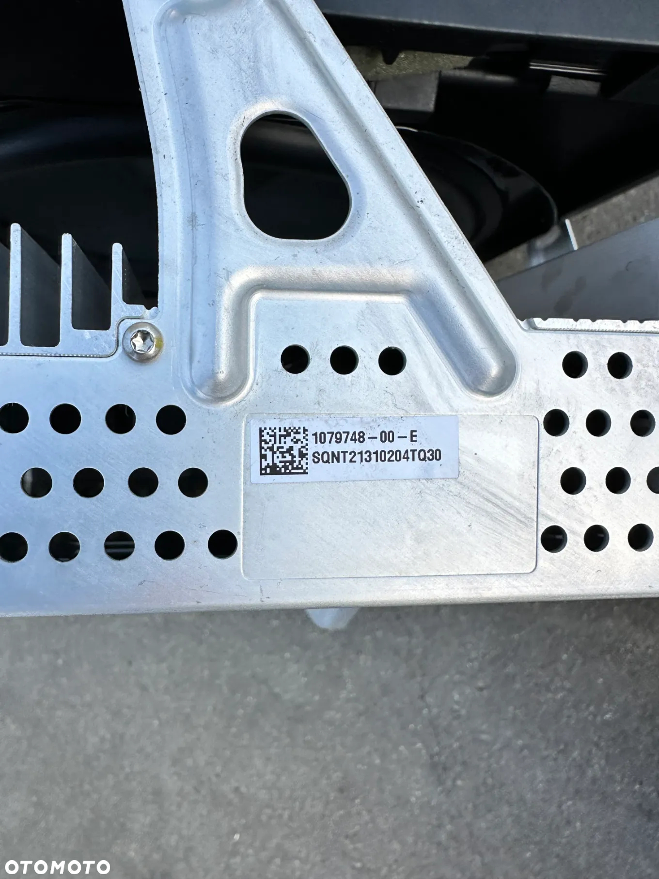Wzmacniacz Subwoofer Tesla Model 3 2022r 1079747-00-D - 6