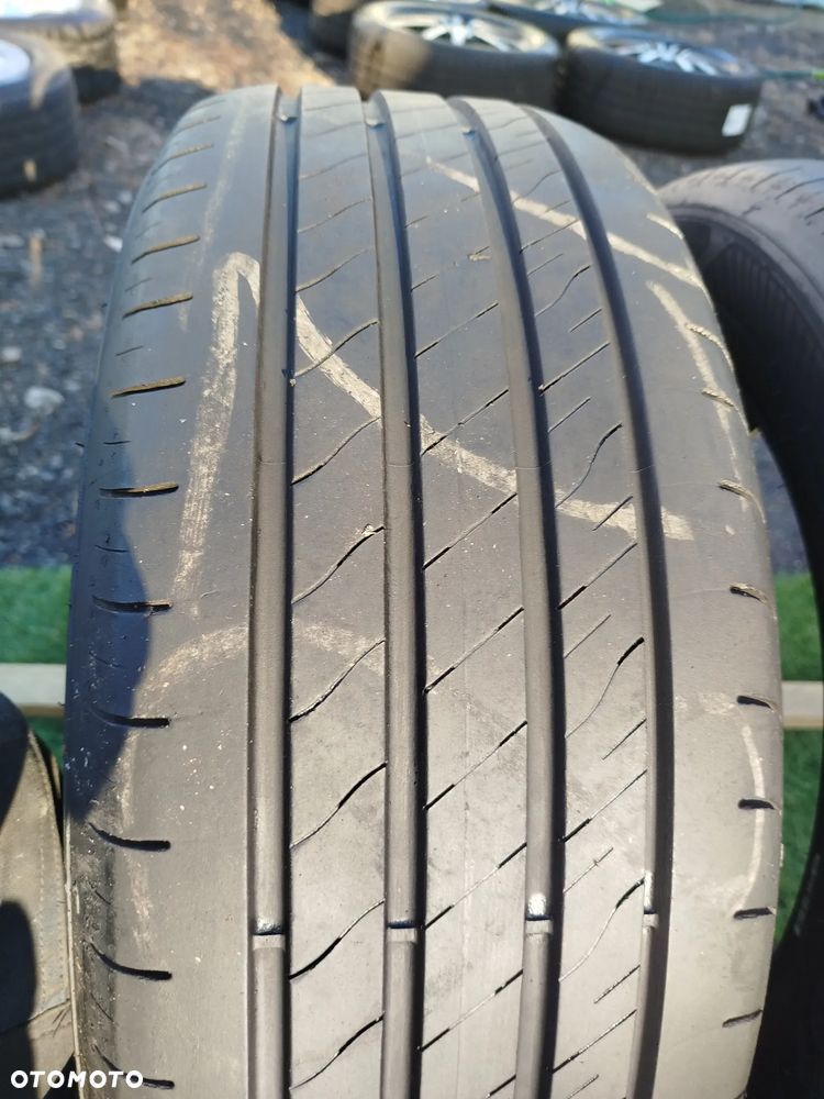 215/55R17 94W Goodyear Perfomance 2 2sztx90% bieżnika 23r - 8