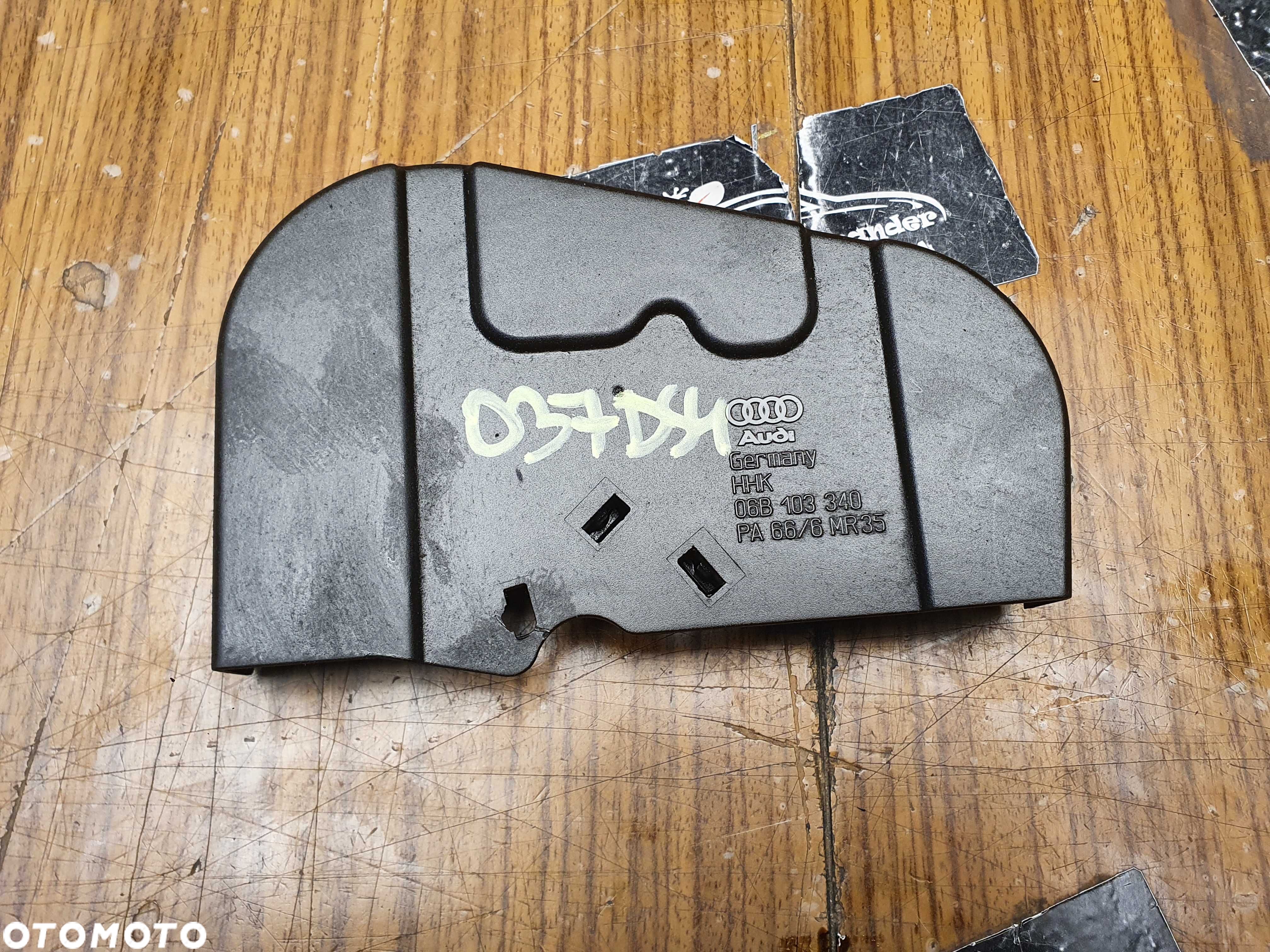 Obudowa 06B103340 Osłona Rozrzadu Łańcucha Pompy Oleju 2.0 20V ALT FSI Audi A4 B6 B7 A6 VW - 1