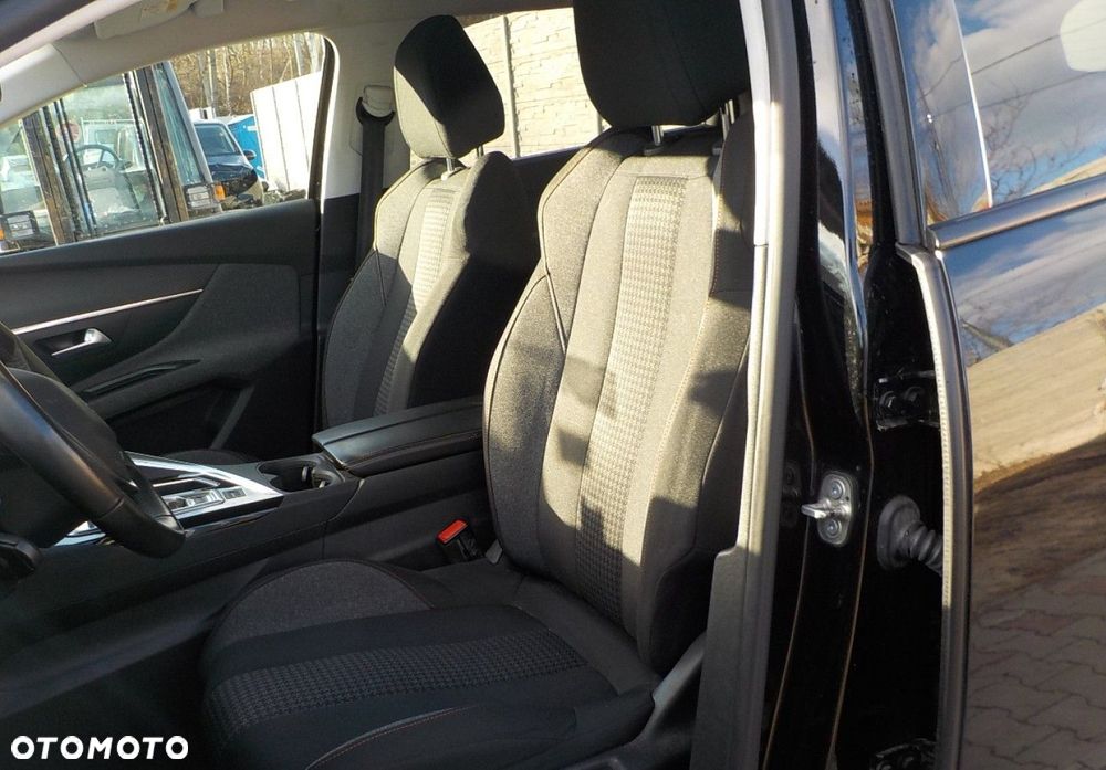 Peugeot 5008 - 17