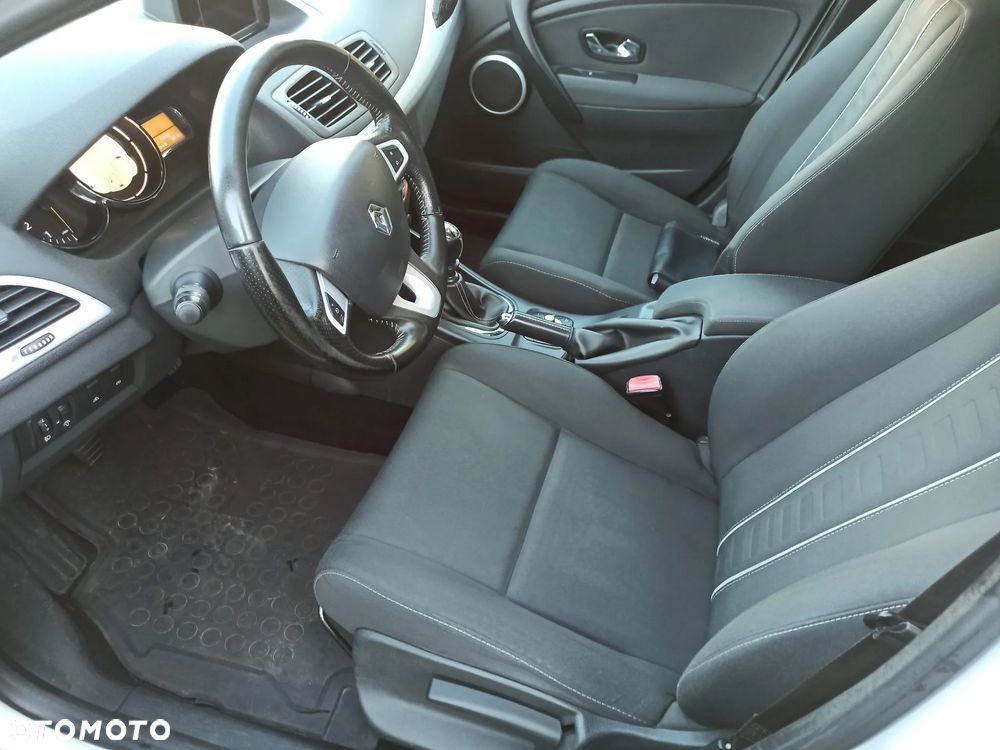 Renault Megane 1.6 dCi Energy Limited EU6 - 14