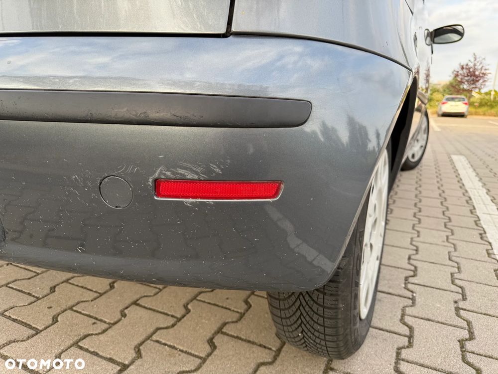 Fiat Punto 1.2 8V Active - 6