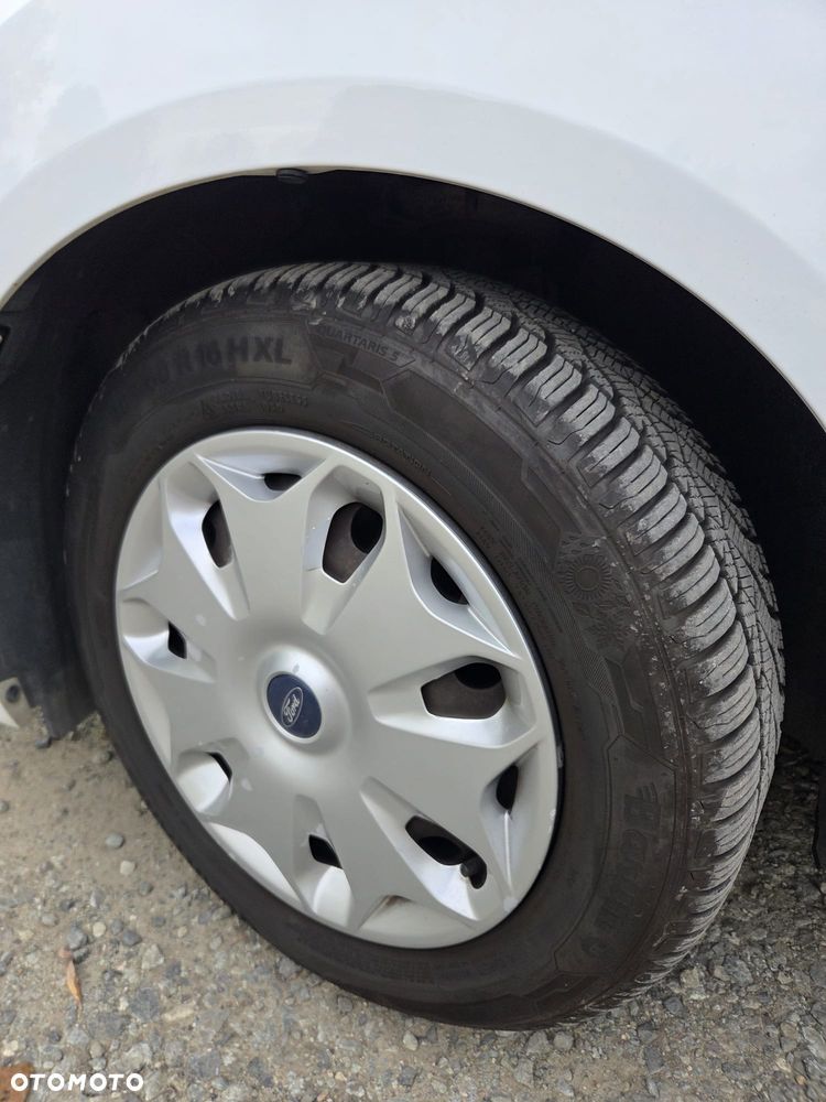 Ford Transit Connect - 11