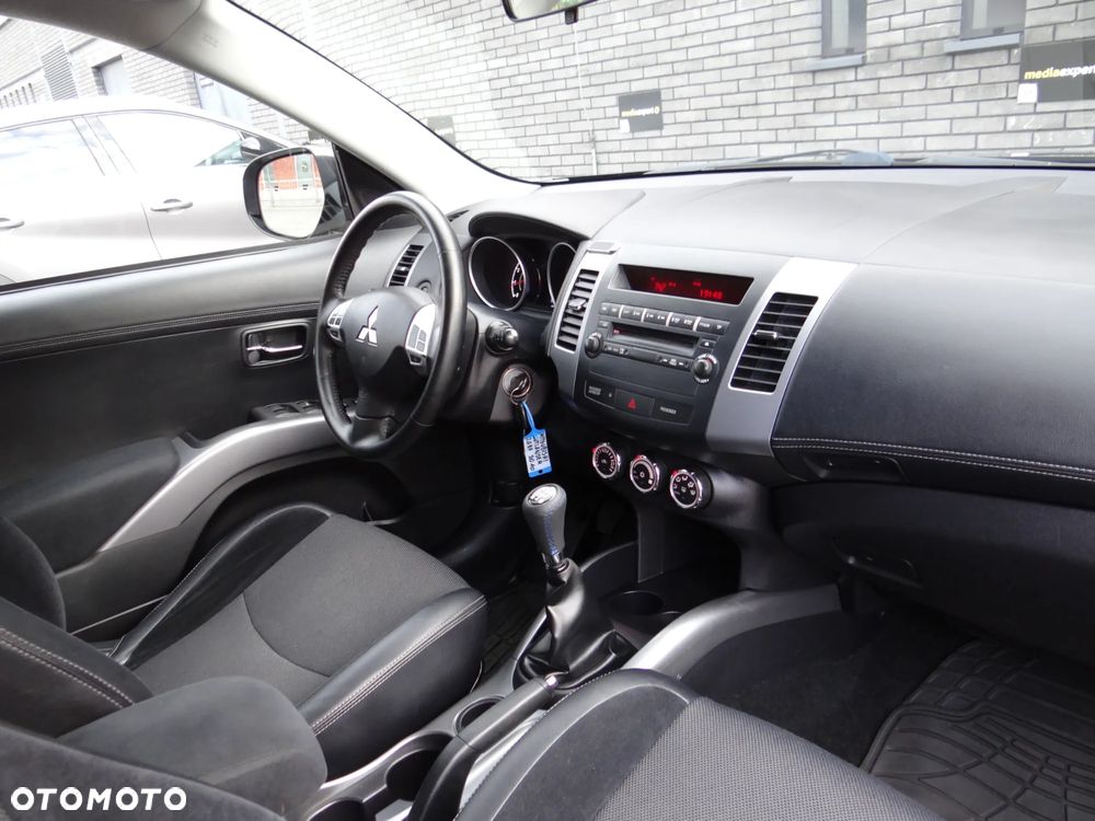 Mitsubishi Outlander 2.0 2WD Edition - 32