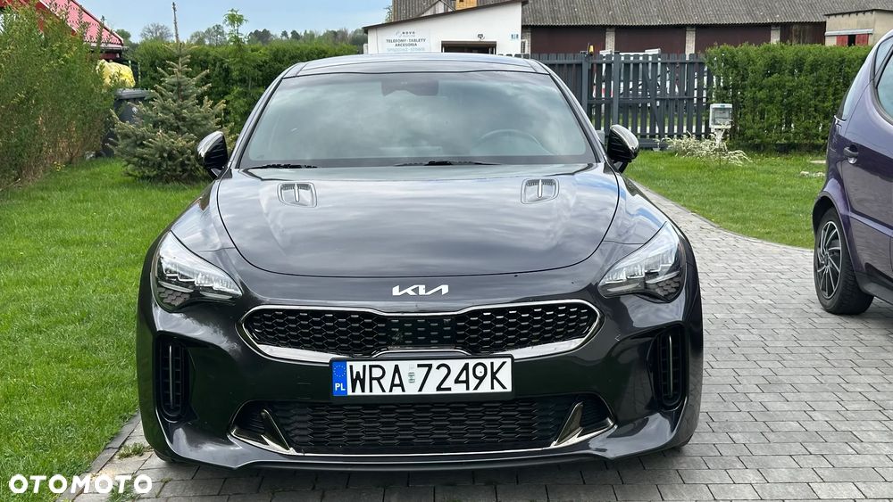Kia Stinger - 3