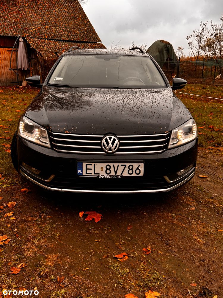 Volkswagen Passat 2012 photo 2