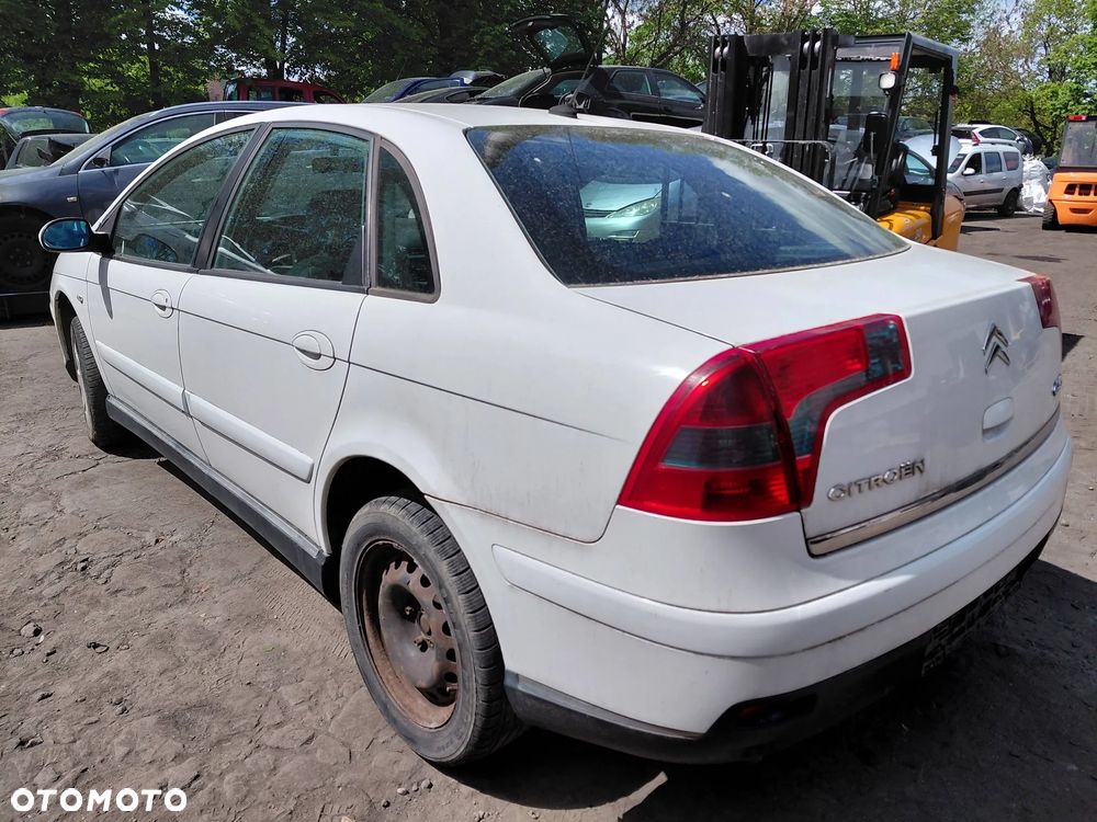 Na części: Citroen c5 Rok 2007 Pojemność 1560 Moc 80 kw Diesel - 6