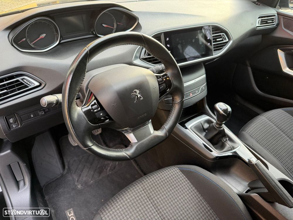 Peugeot 308 SW 1.2 PureTech Allure Pack - 9