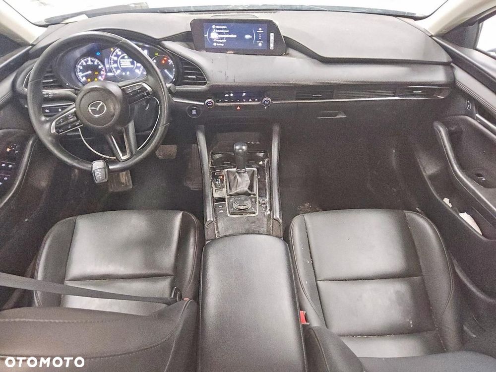 Mazda 3 - 8