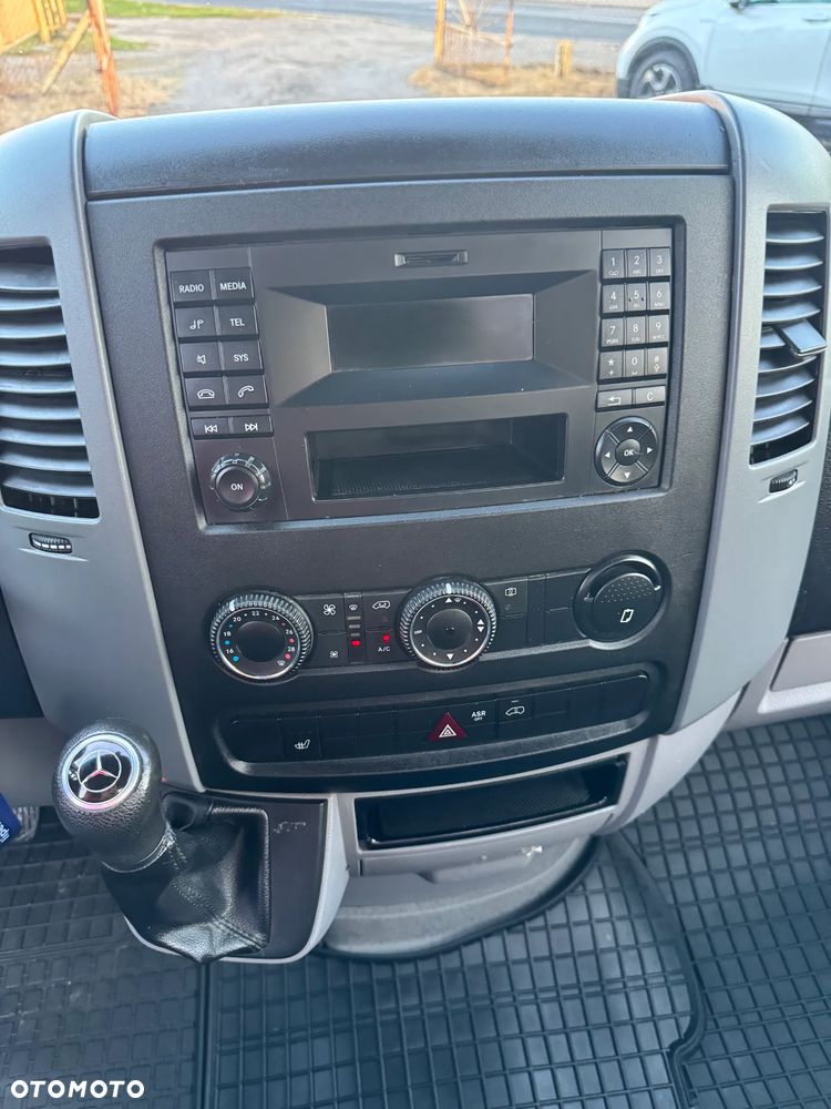 Mercedes-Benz SPRINTER - 18