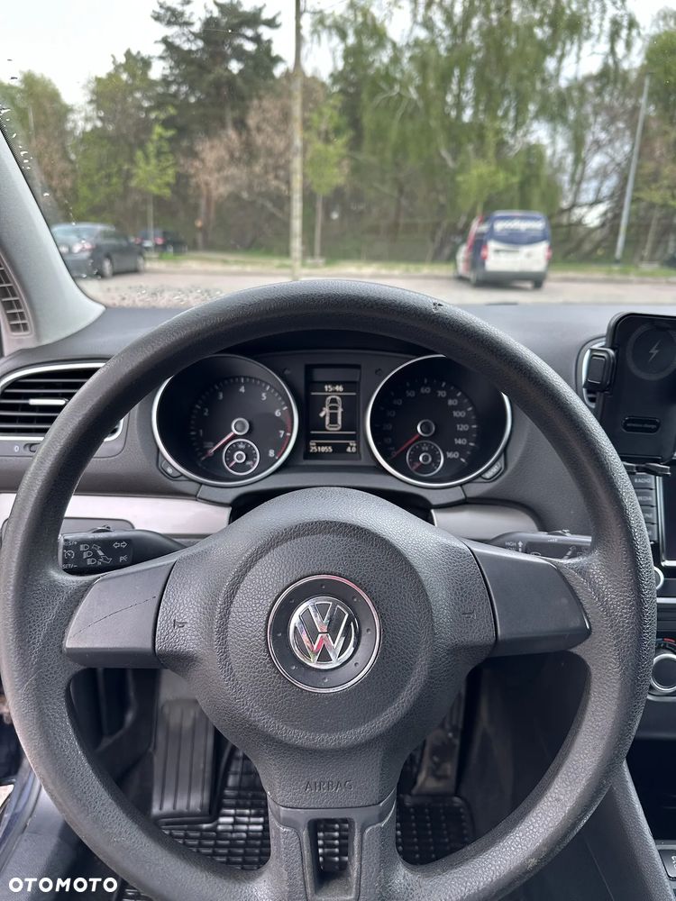 Volkswagen Golf - 8