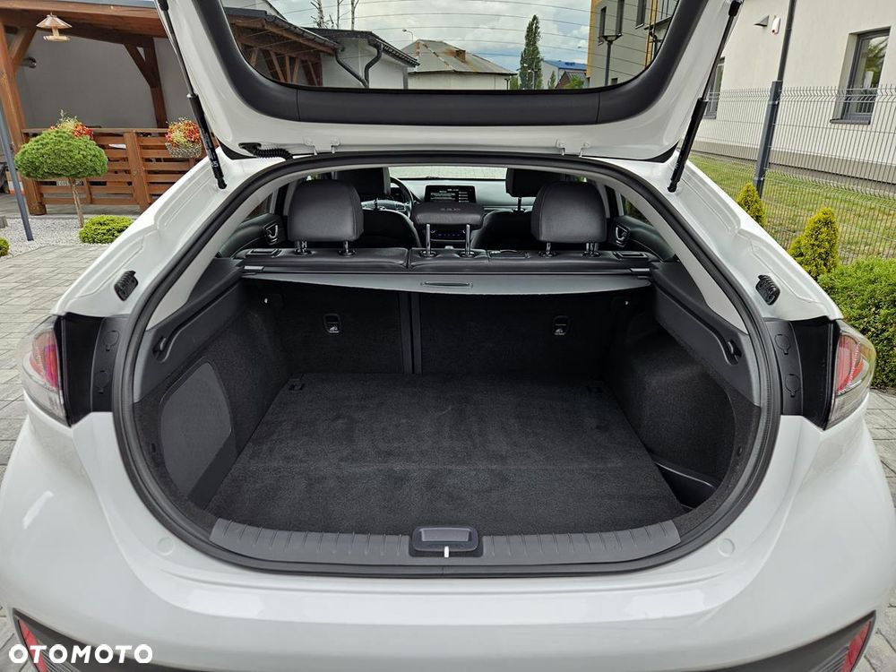 Hyundai IONIQ 1.6 GDI Premium - 27