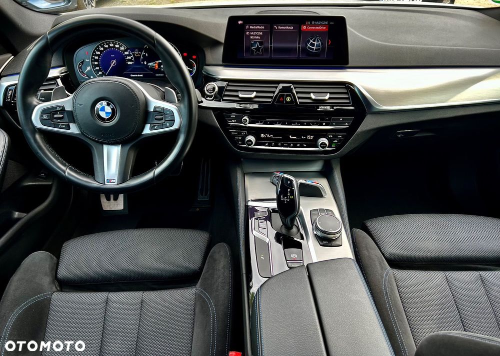 BMW Seria 5 520d xDrive M Sport Edition - 23