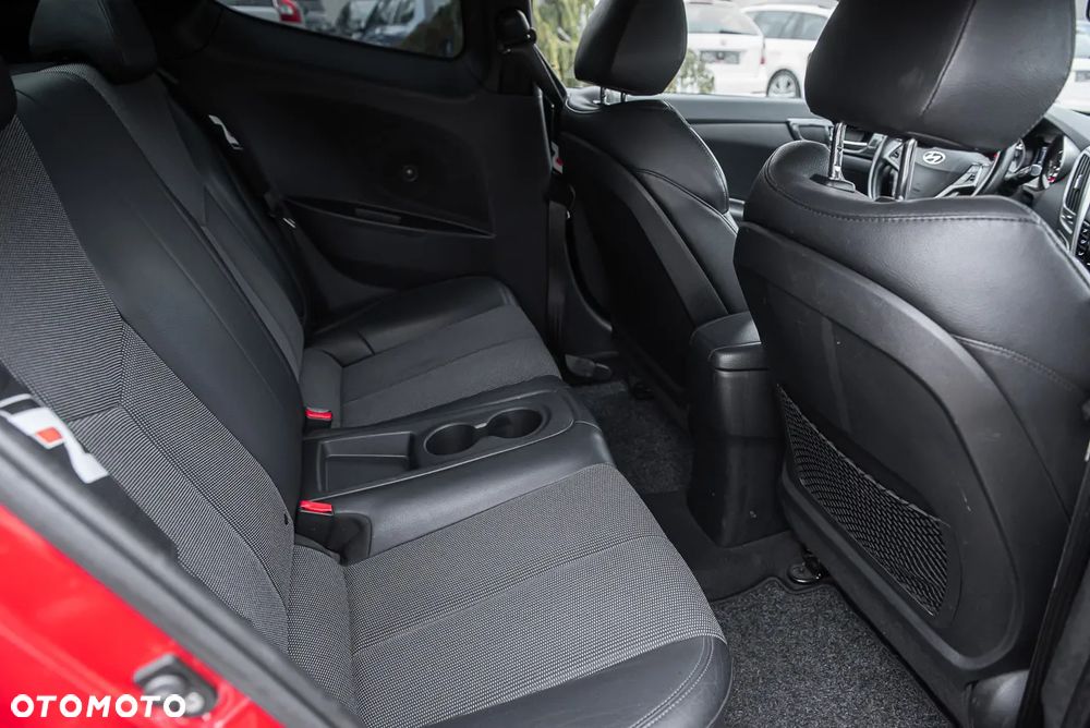 Hyundai Veloster 1.6 DCT Premium - 18