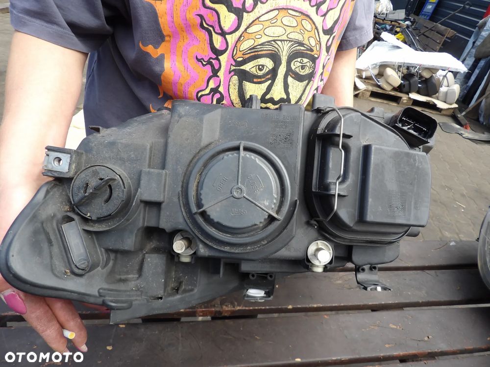 BMW - E84,X1 - PRAWA LAMPA PRZEDNIA - UK - 2990004 - 7
