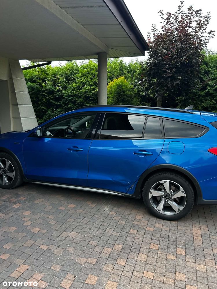 Ford Focus 1.5 EcoBoost Active X - 4