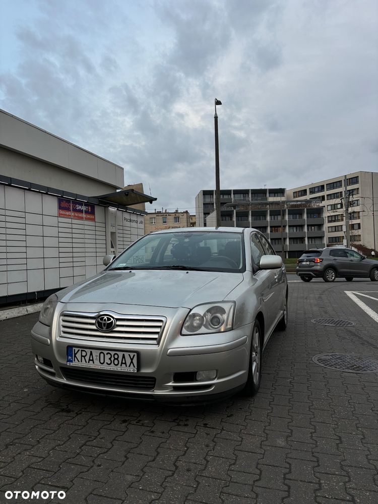 Toyota Avensis 2.0 D-4D - 1