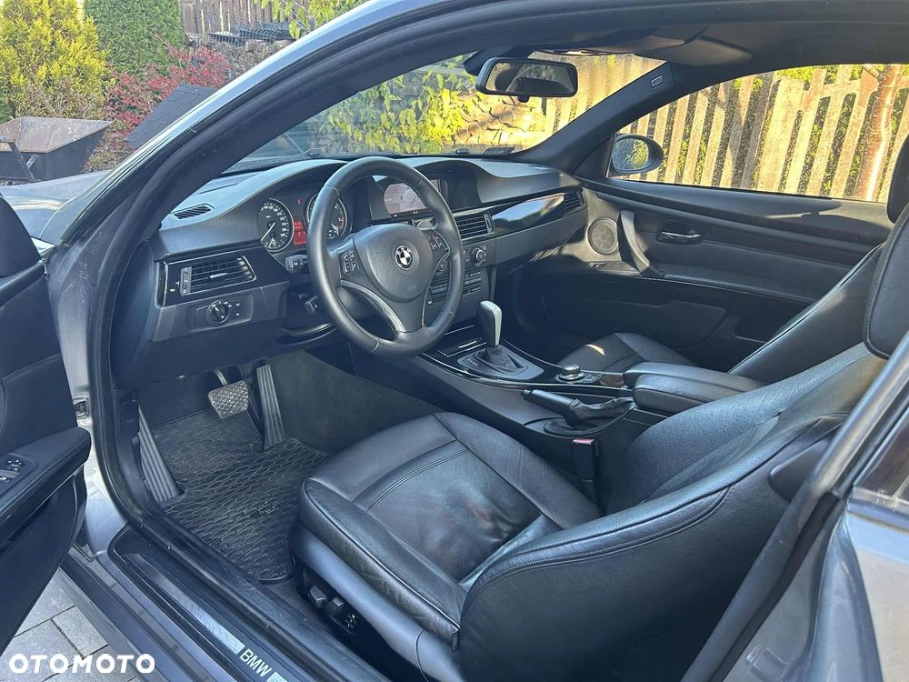 BMW Seria 3 330d Coupe - 8