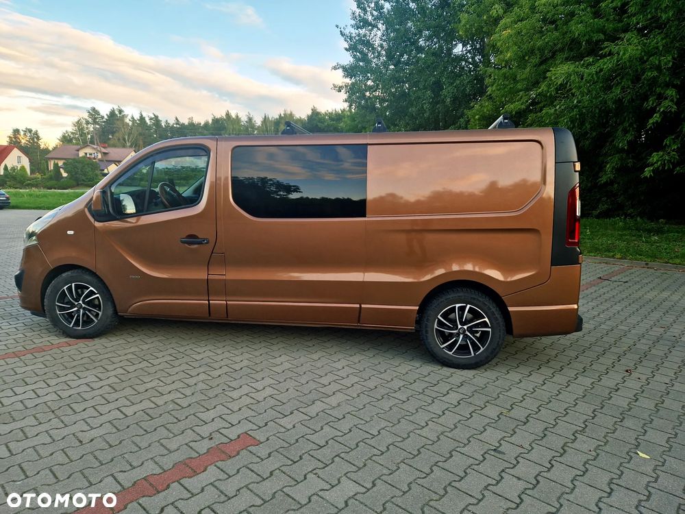 Opel Vivaro - 1