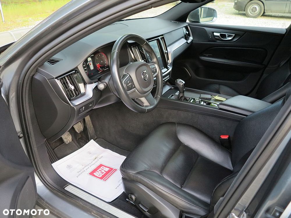 Volvo V60 D3 Momentum - 11
